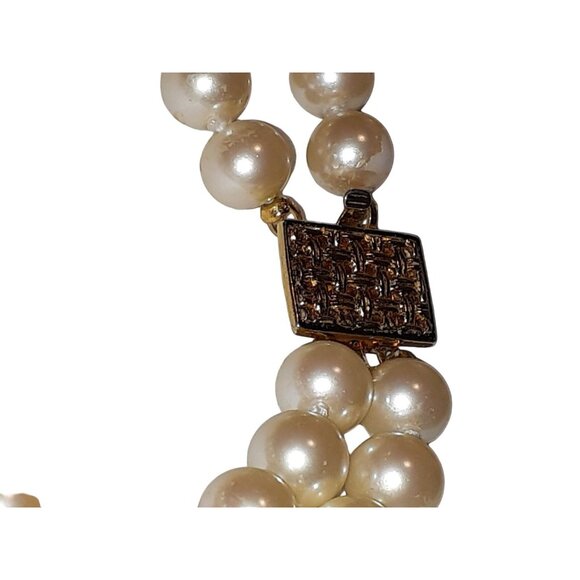 Glass Pearl Necklace 16" - Picture 2 of 2